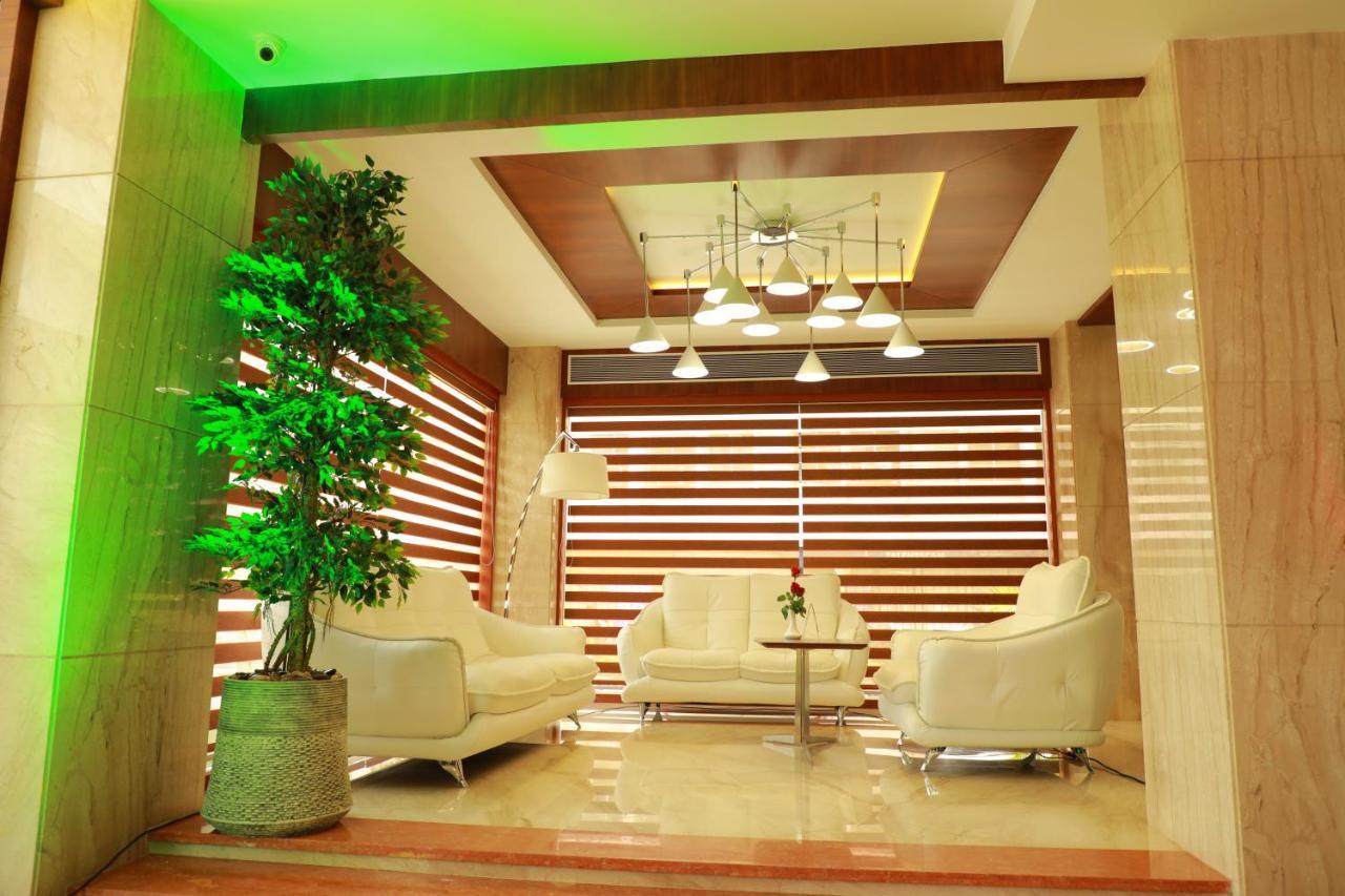 Hotel Coral Isle Kochi Exteriér fotografie