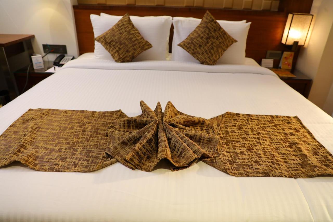 Hotel Coral Isle Kochi Exteriér fotografie