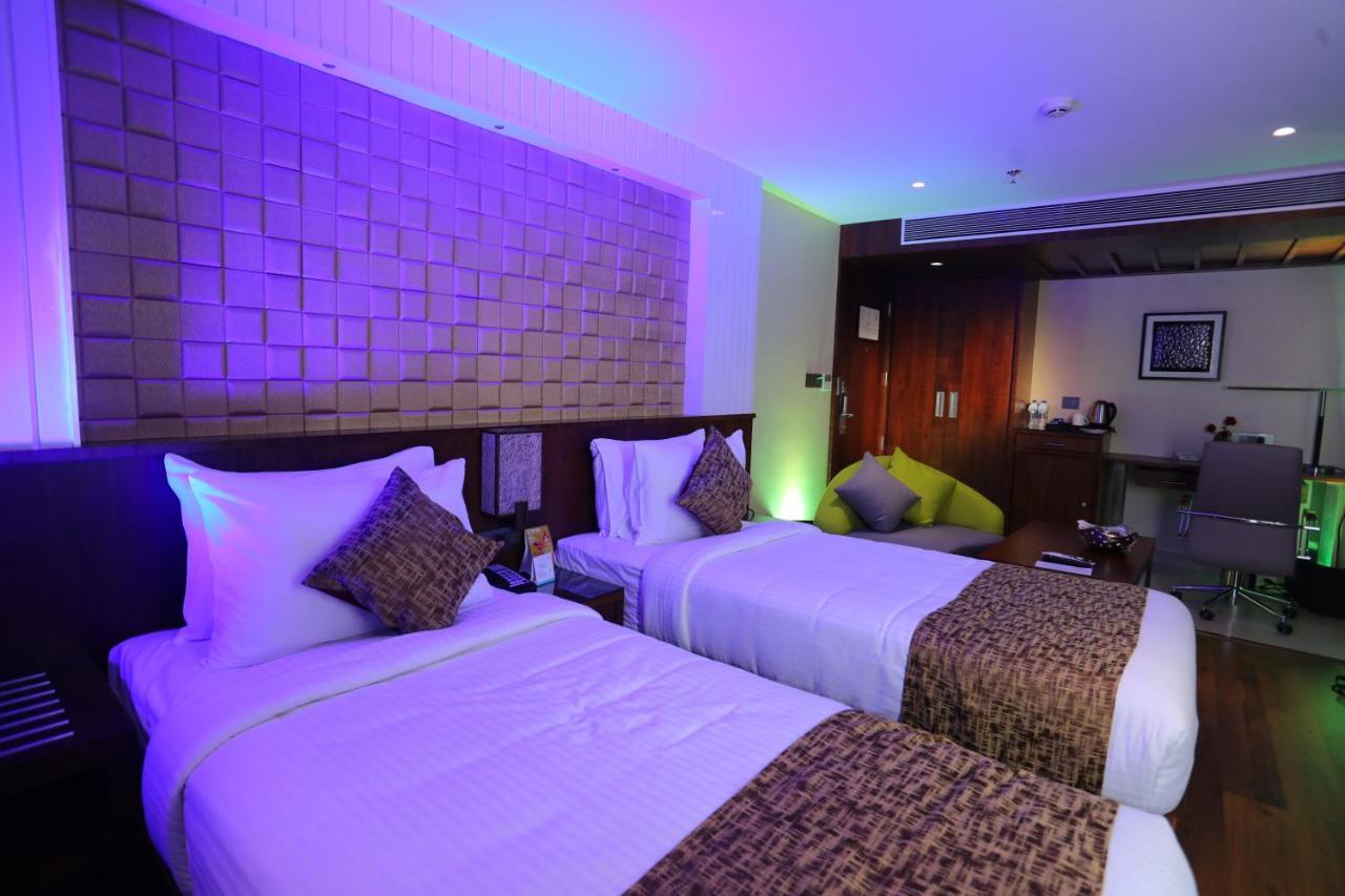 Hotel Coral Isle Kochi Exteriér fotografie