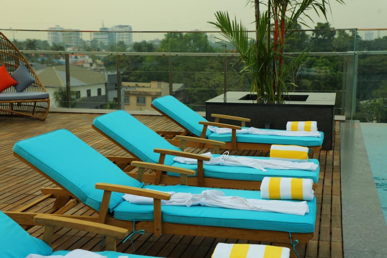 Hotel Coral Isle Kochi Exteriér fotografie