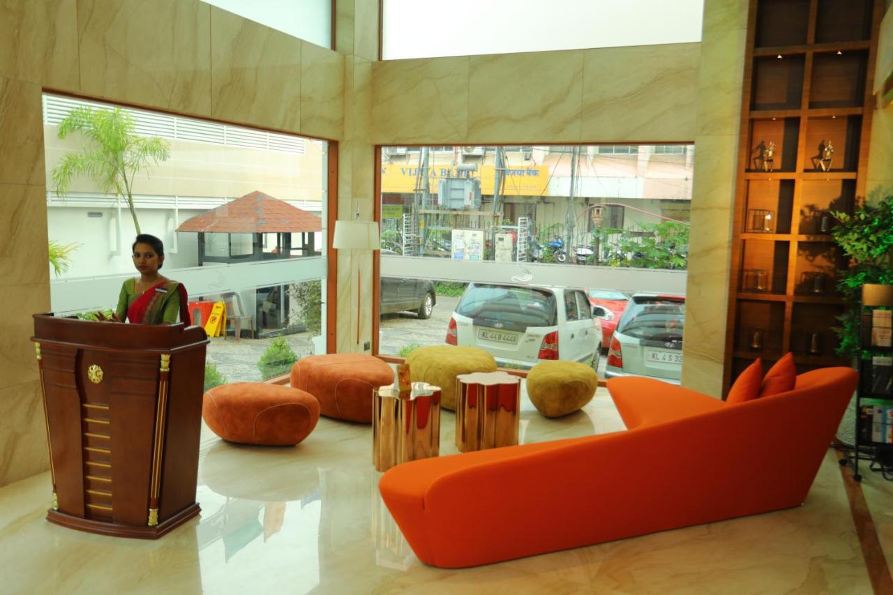 Hotel Coral Isle Kochi Exteriér fotografie